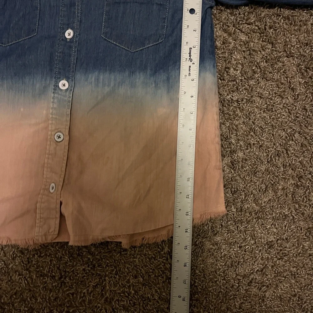 Free People Before Sunrise‎ Ombre Raw Hem Chambray Button Down Shirt Women's XS - Picture 7 of 7